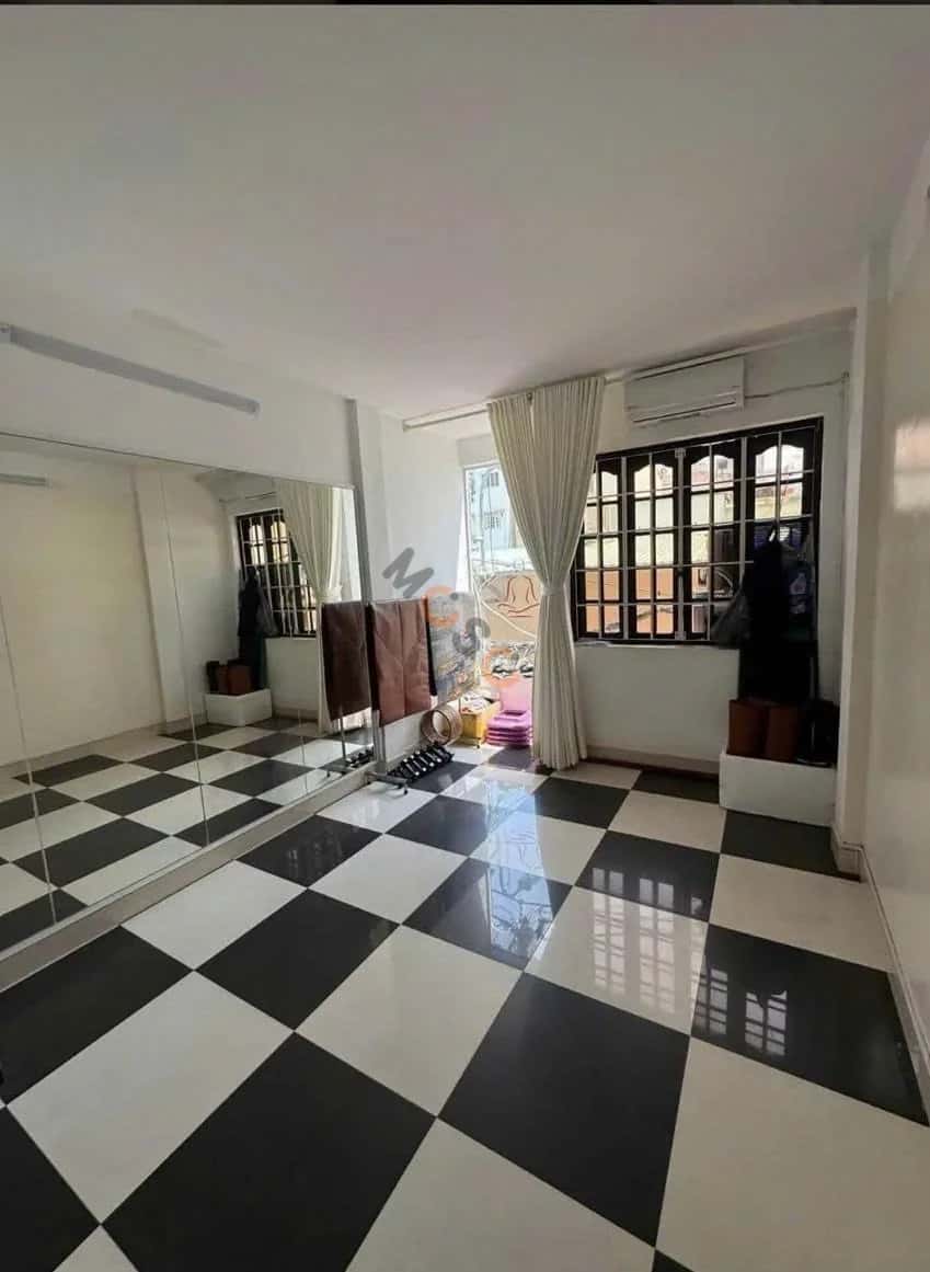 Bán nhà hẻm Lạc Long Quân Quận 11, TP.HCM – 4 phòng ngủ, giá 6.8 tỷ — Hình 3